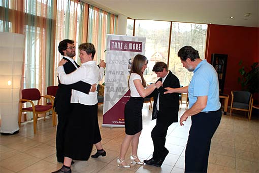 Training im Quellenhotel Bad Waltersdorf für den Opernball