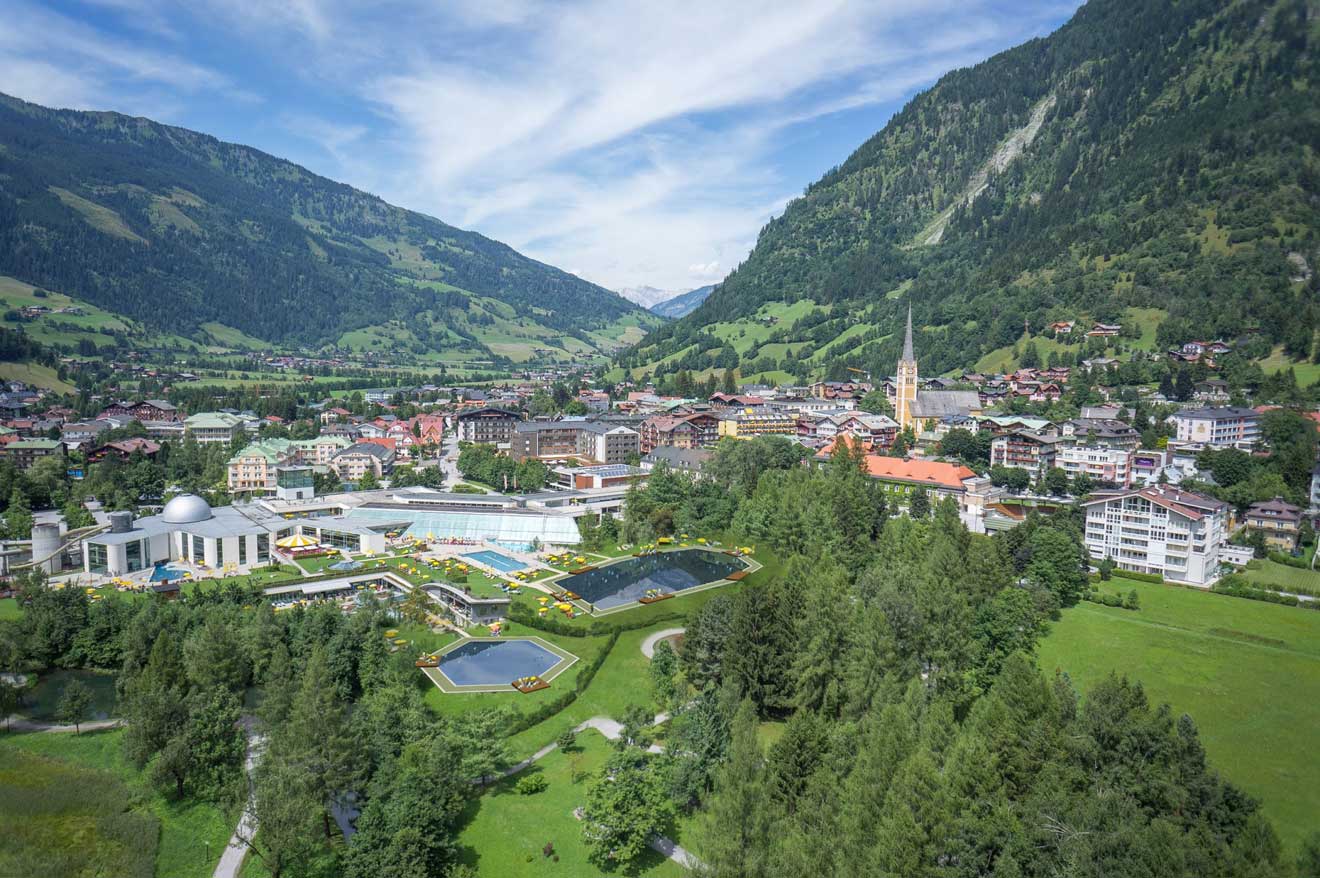 natürliches Badevergnügen in reinem Thermalwasser